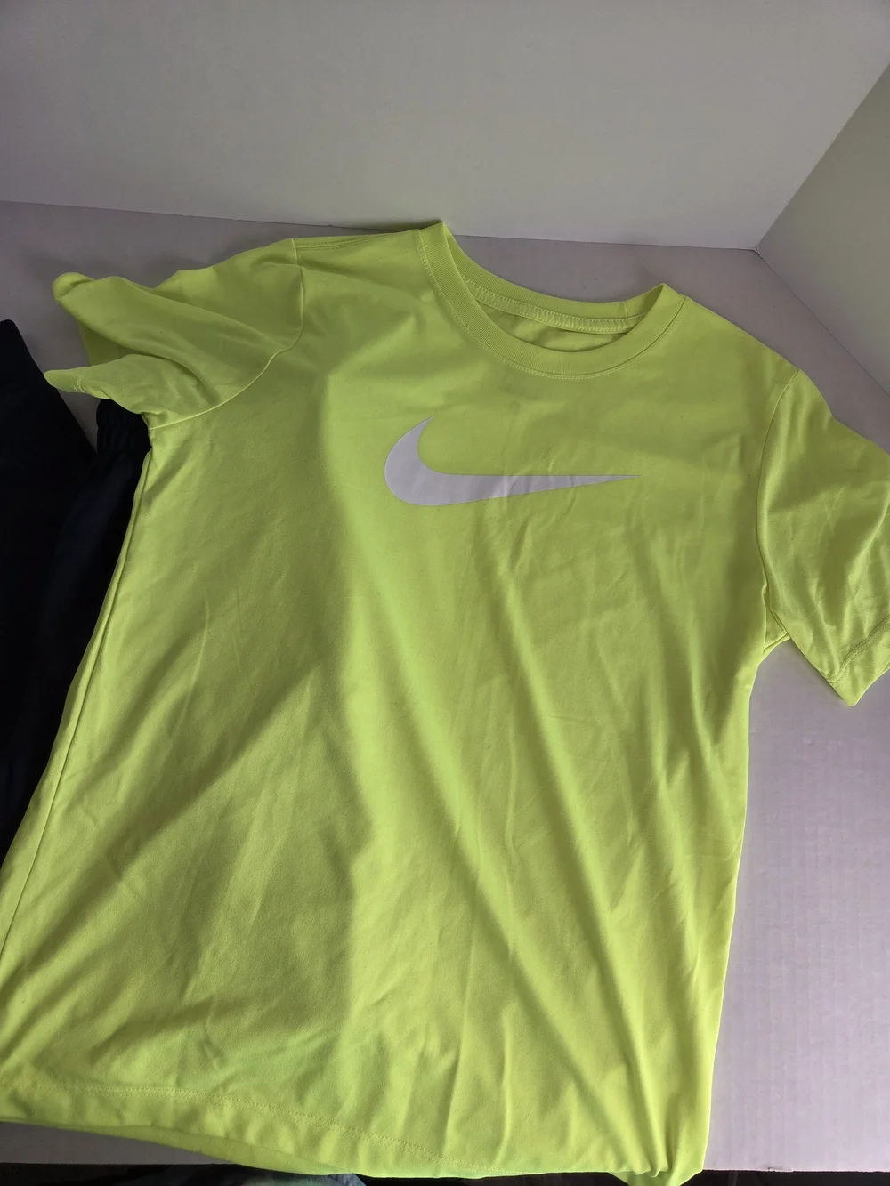 Nike Kids' Navy Joggers And Neon Shirt Bundle Size L - Picture 4 of 7